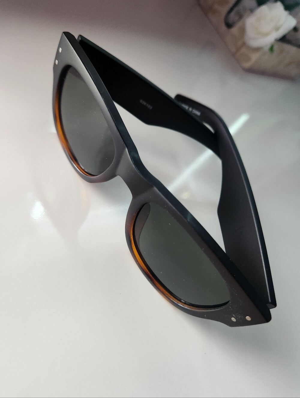 Matte Sunglasses - Picture 4 of 4